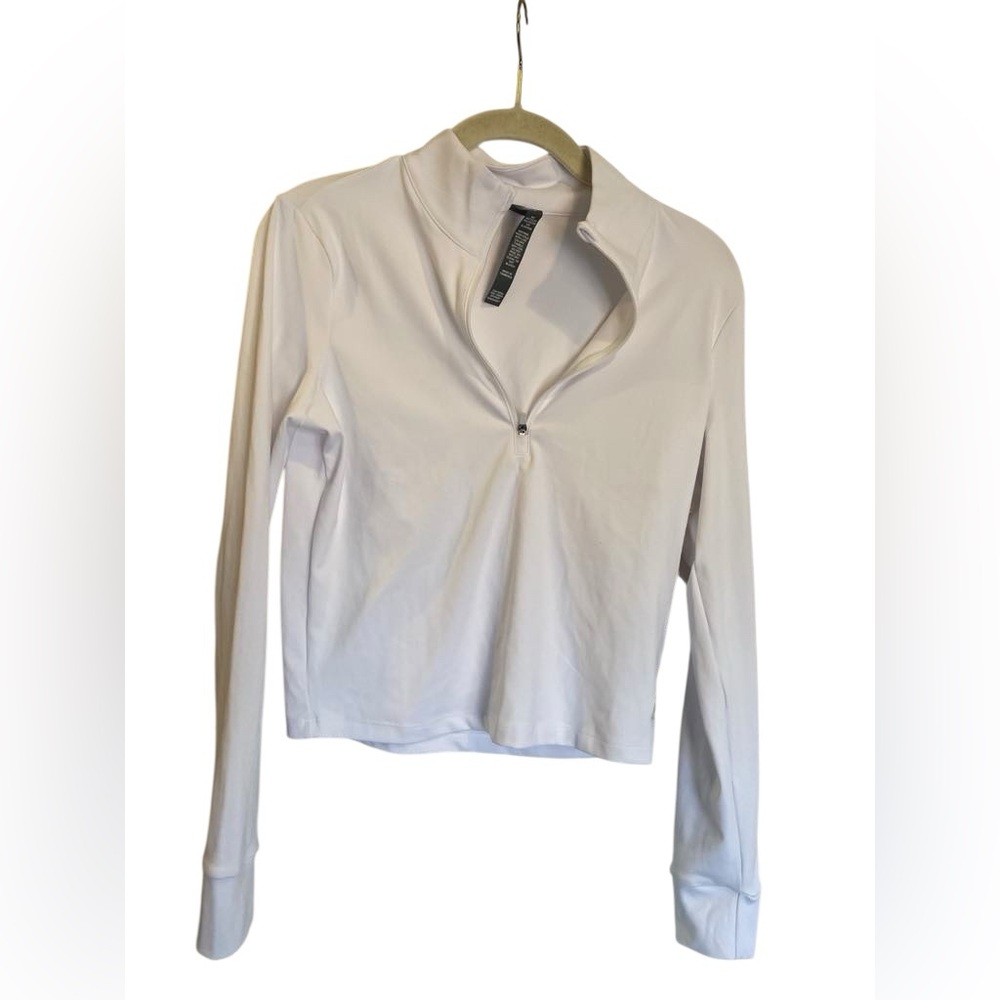 NWT Vuori studio half zip WHITE Size: M - Picture 3 of 5